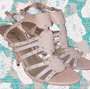 Fergie Jupiter Size 10 Sandals Heels Peach Nude Salmon